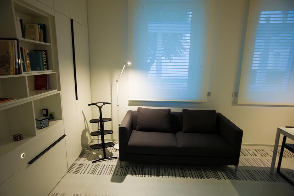 شقة Stylish Mini In The Heart Of Milano الغرفة الصورة